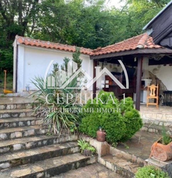 Продава се Къща в с. Ребро, Област Перник - 274 кв.м за 308 €/кв.м - Снимка #1