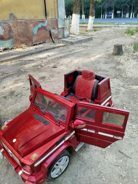 Продается детский электромобиль