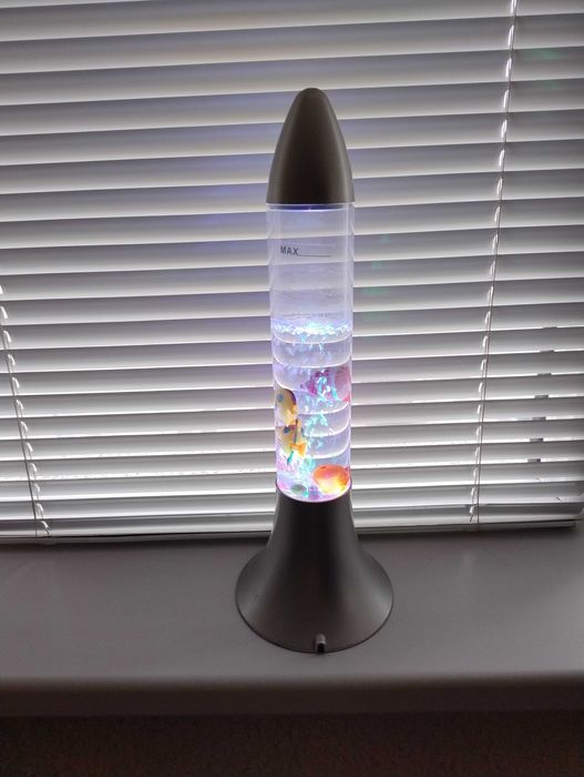 Декоративна LED лампа с движещи се рибки