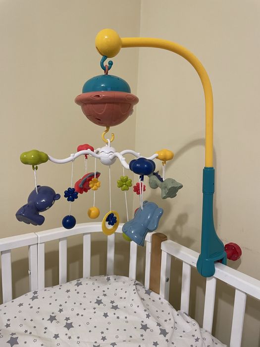 Продам детский мобиль для манежы