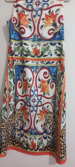 Rochiță XS superba din material cu logo  Dolce Gabbana  in material