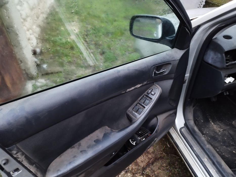 Тойота Авенсис 2.2d