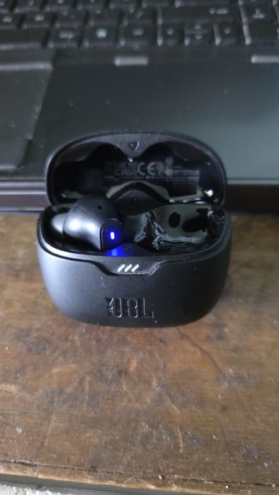 Casti JBL Tune Beam