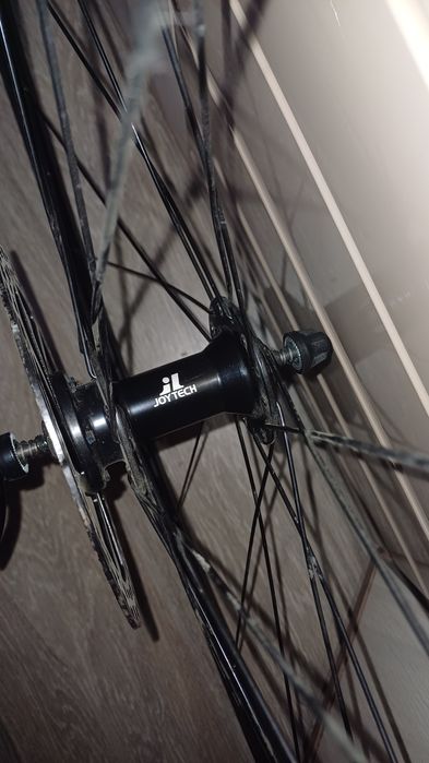 Колеса на шоссейный велосипед