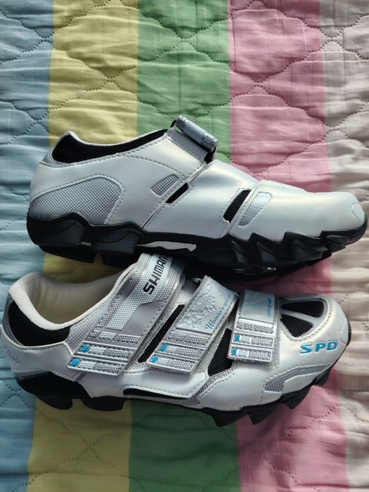 Дамски велообувки shimano
