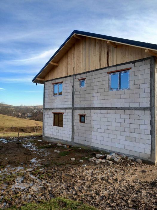 Uși, ferestre, tâmplărie