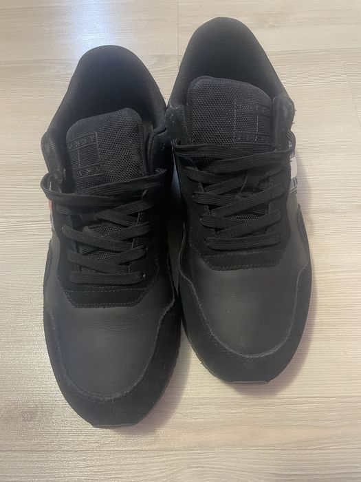 Adidasi Tommy si Calvin Klein
