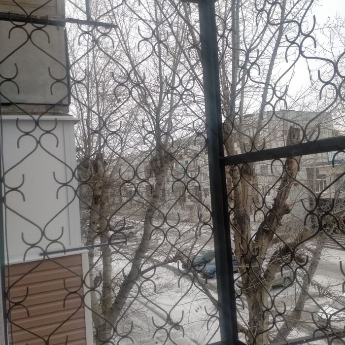 Продам металлические решетку на балкон