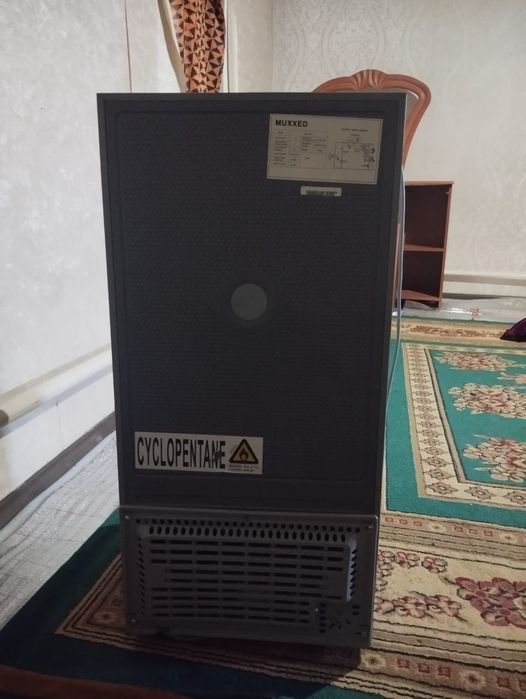 Холодиник новый маленки