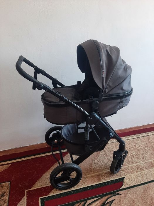 Продам детскую коляску