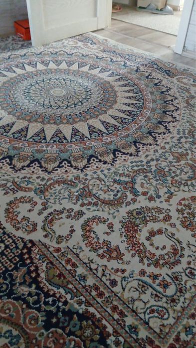 Продаю ковер район Аэлиты