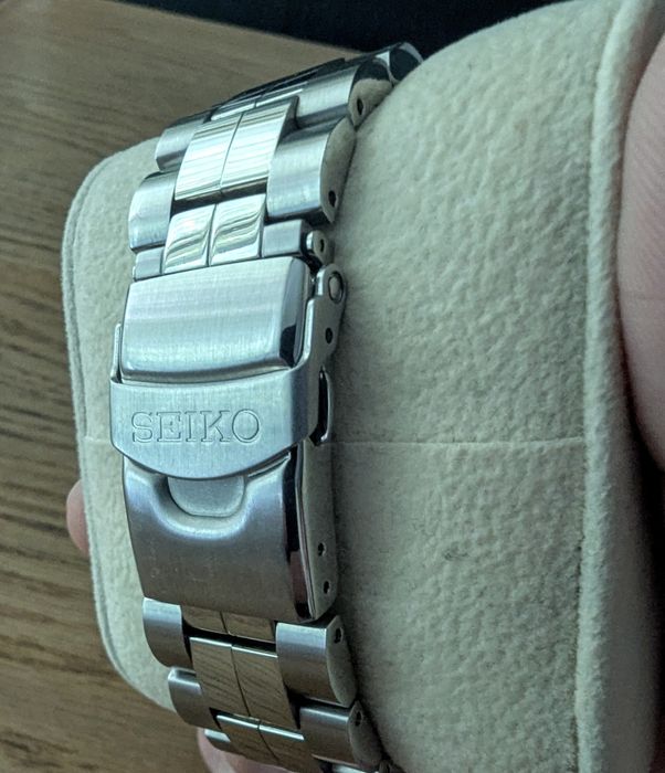 Часовник SEIKO "flightmaster" SNA411