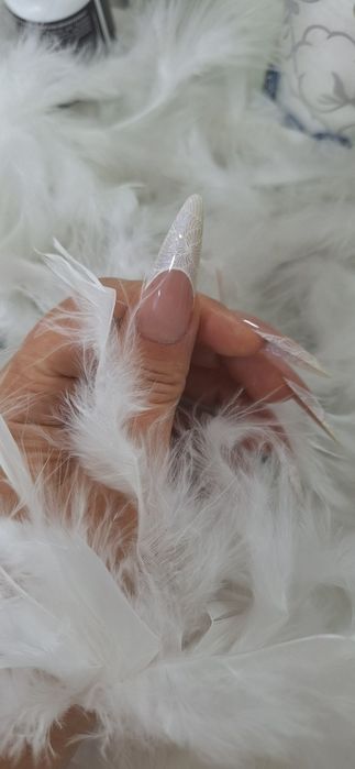 Модель на длинное наращивание Френч