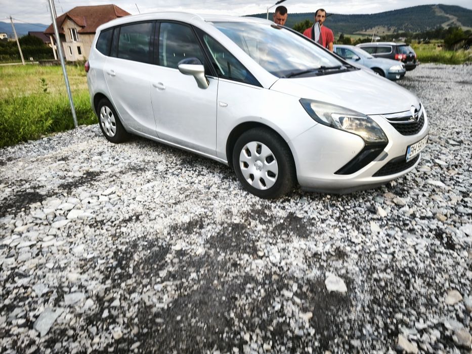 Inchirieri auto cutie automata/7 locuri/Rent a car/platforma auto