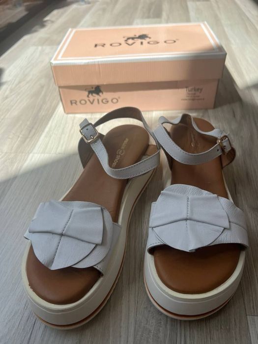 Turkiya basanochka. 2 xil rang-oq, jigarrang.  38 razmer