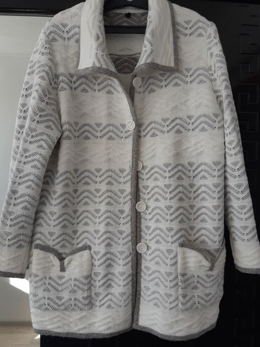 Продам вещи женские 50-52 р