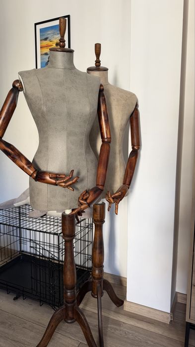 Манекен дърво и кожа