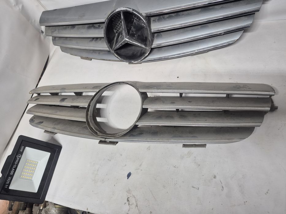 Решетка Mercedes W209 CLK