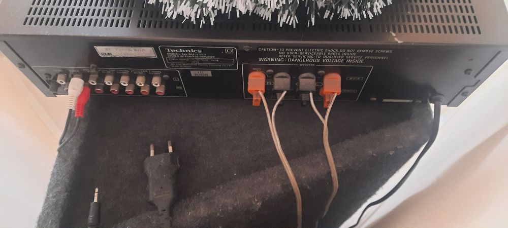 Technics SU-V303, тонколони 12инча 2x150w/8ohm; 12инча 2x40w/4ohm