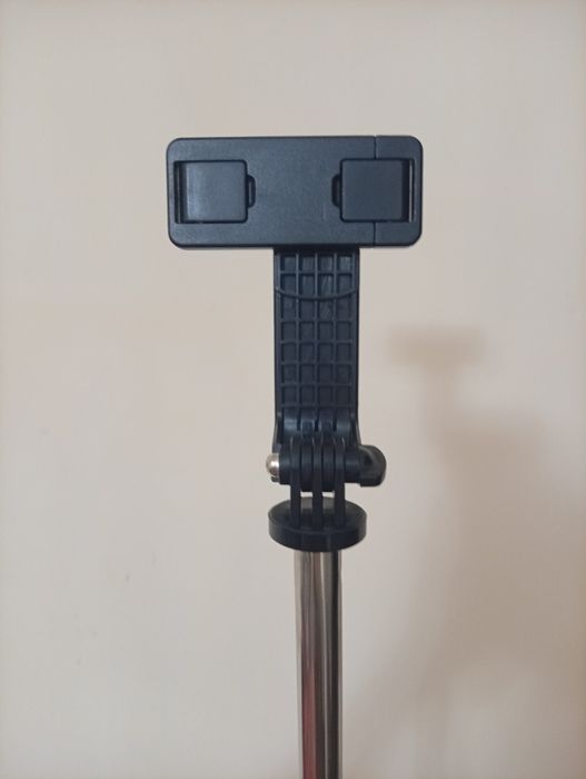 Продам новый селфи штатив
