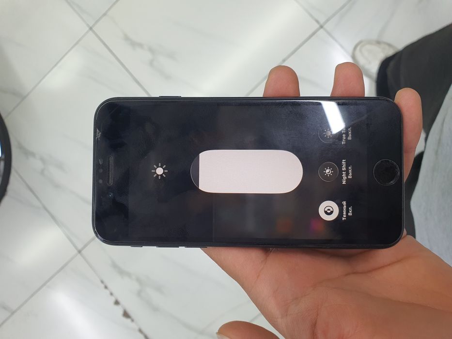 IPhone SE  yaxshi xolatda