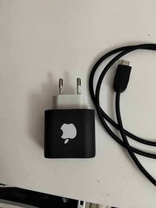 Зарядка на айфон