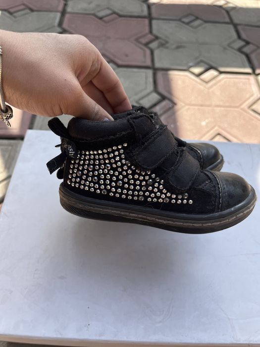 Продам детскую обувь для девочки !