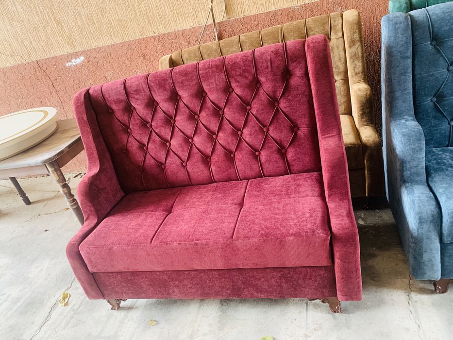 Диван. Диваны в кафе. диванчик