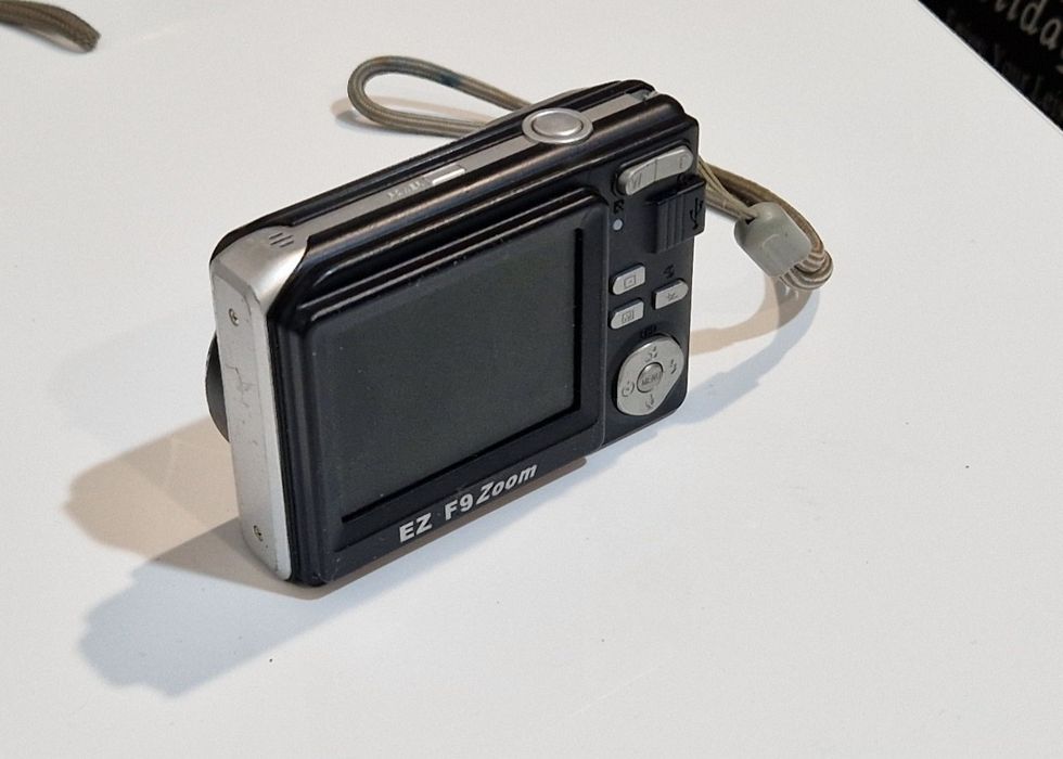 Aparat Photo  / camera photo digitala.  Pret/ bucata