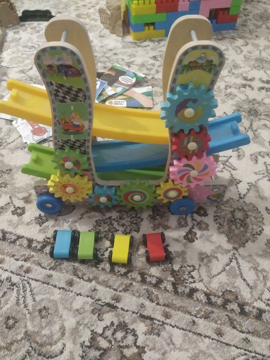 Продам Развивашки 3+