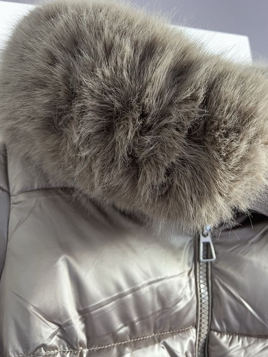 Ново яке златист цвят