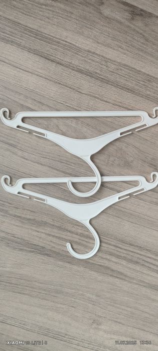 Вешалки для одежды