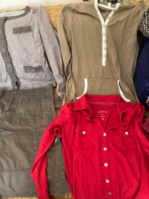 Продавам Комплект Маркови дрехи и чанти