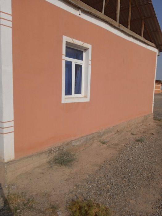 Uy sotiladi oladiganla busa kelishamiz