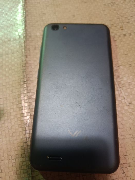 Продам телефон Vertex