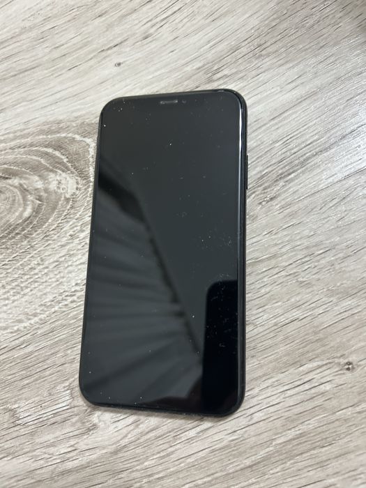 Продам Iphone XR в отличном состоянии