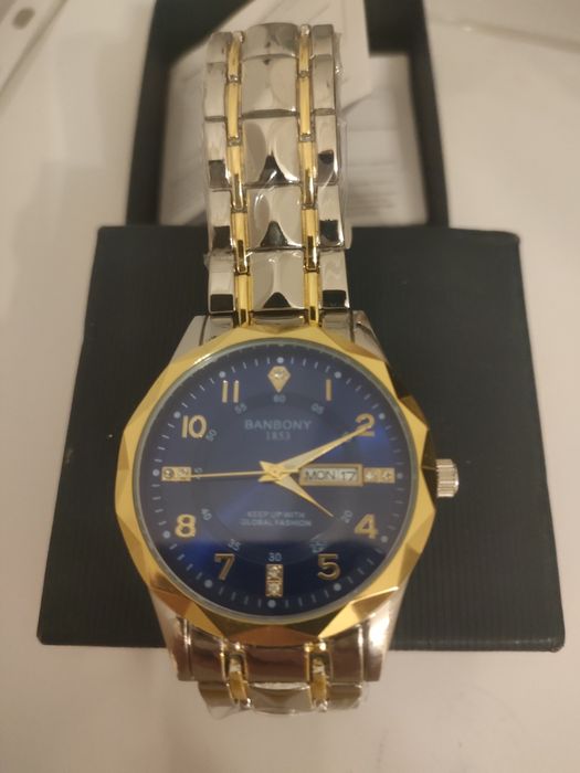 Ceas mecanic cu quartz – elegant, nou, ideal cadou