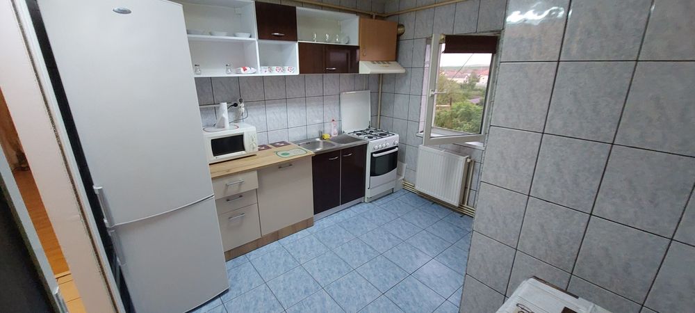 Vand apartament 3 camere in Turda