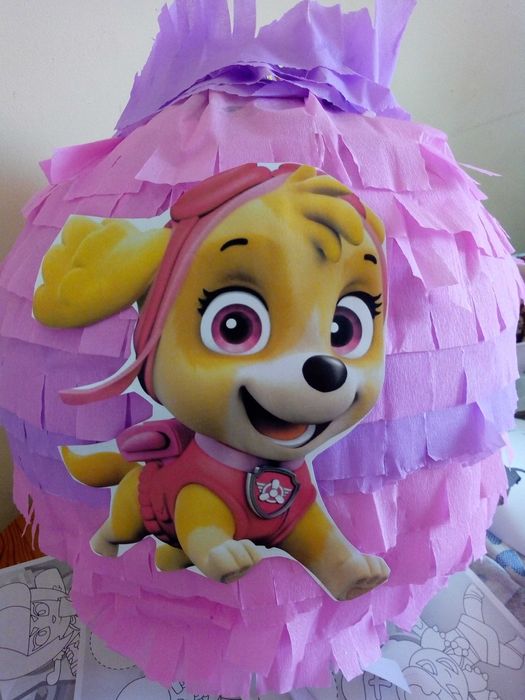 Покани ,украси,пиняти изгодни цени