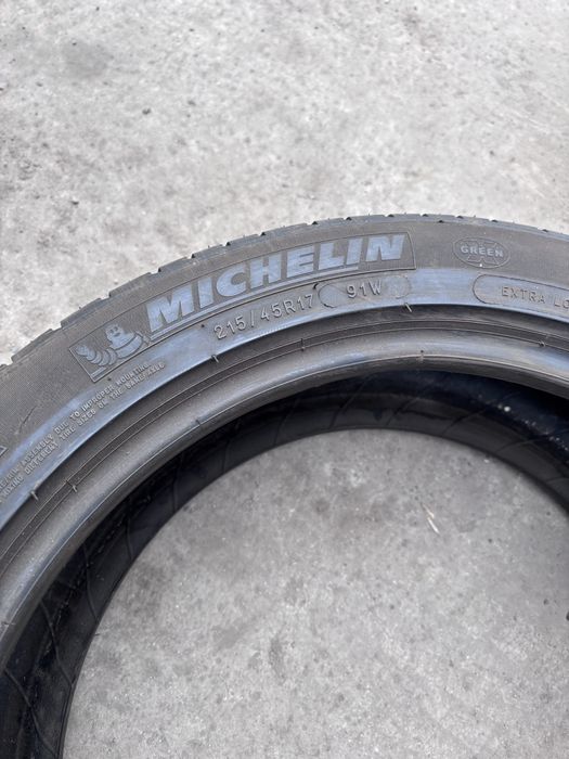 215/45/17 Michelin 2 бр Bridgeston 2 бр