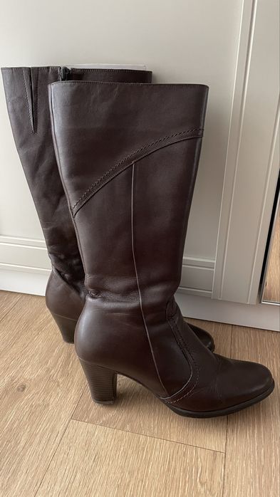 Cizme piele naturala, maro, marime 39, potrivite si la 38 imblanite