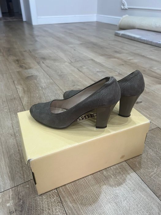 Продам туфли 35-36