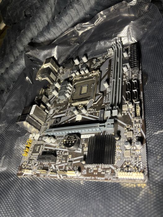 Материнская плата Gigabyte H410M H V3 (rev. 1.1/1.3)