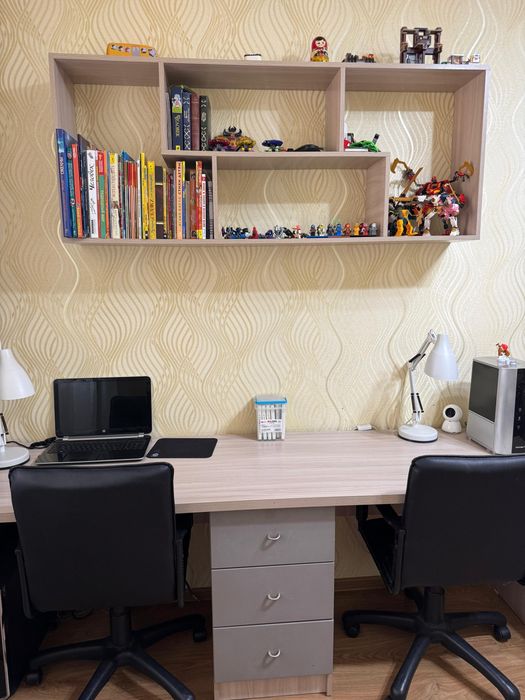 Продам гарнитур в детскую комнату