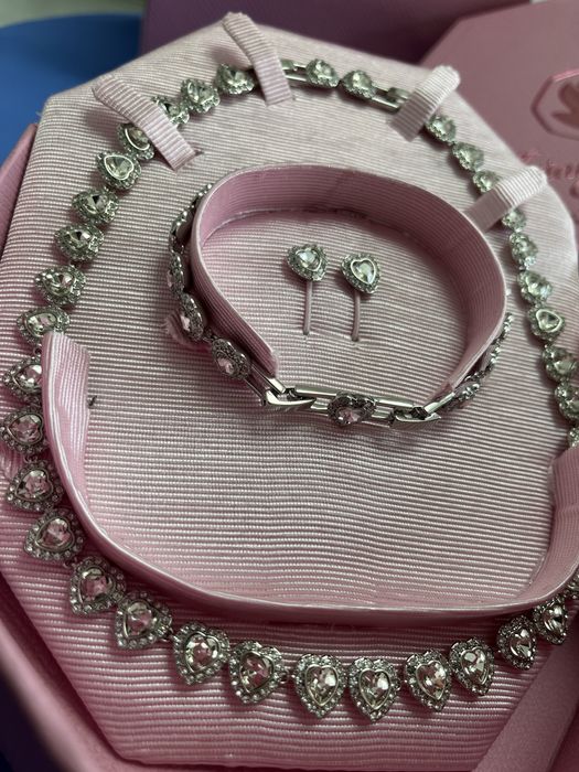 Set Swarovski x Ariana Grande