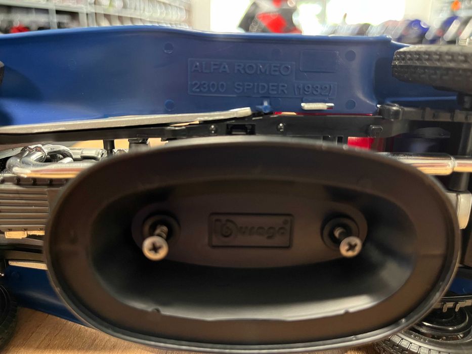 BBURAGO колекционерски модел ALFA ROMEO SPYDER  1932г.  1:18