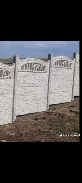 Montez și vând gard de beton