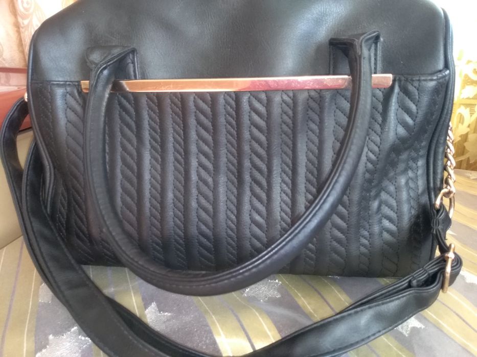 Дамски чанти естествена кожа