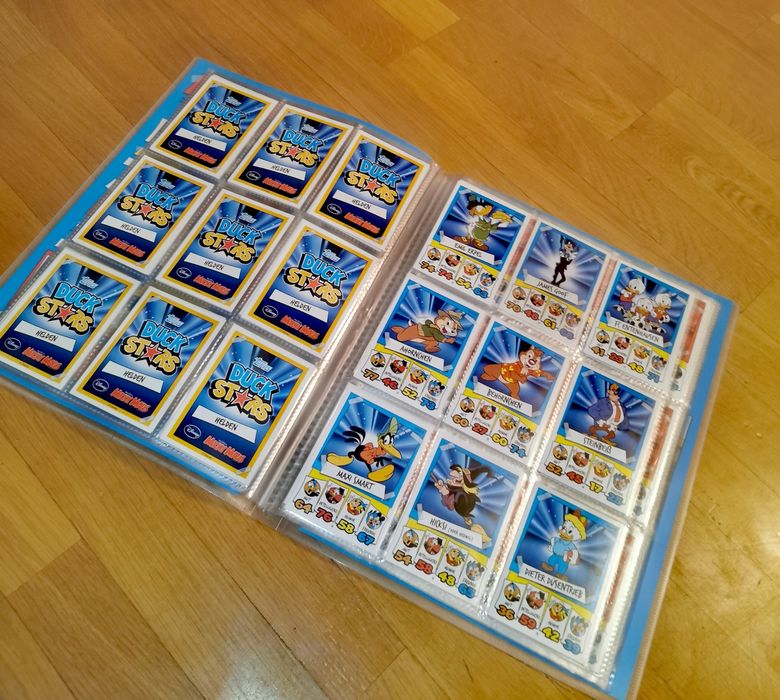 Папка за колекционерски карти Topps Disney Duck Stars