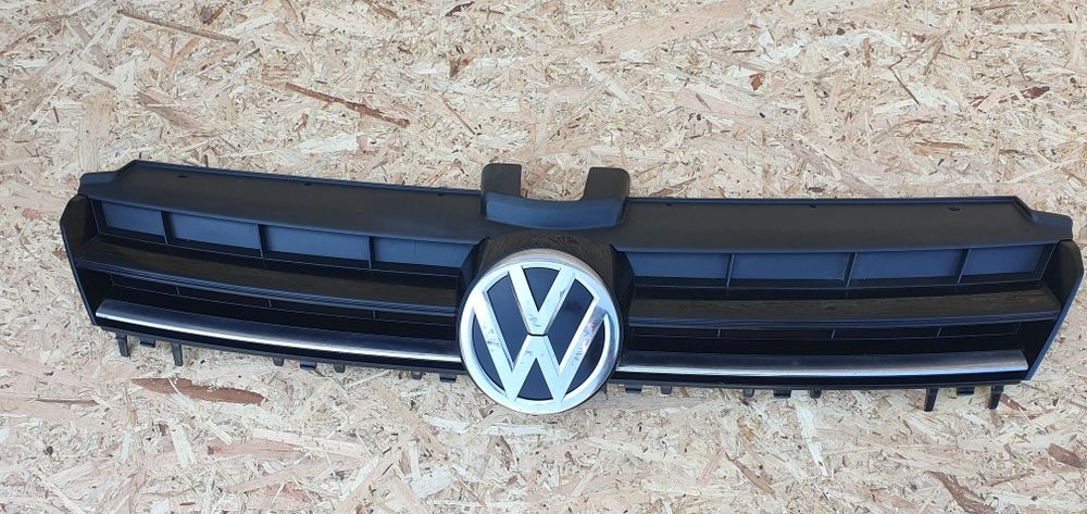 Grilă bară față Volkswagen Golf 7 originală 5G0853653E / 5G0853655D